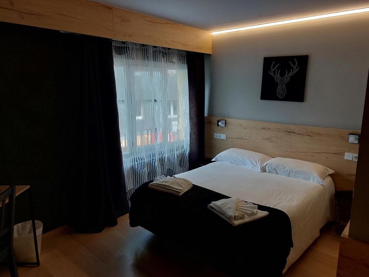 Hotel Mirtil Pas De La Casa Bagian luar foto